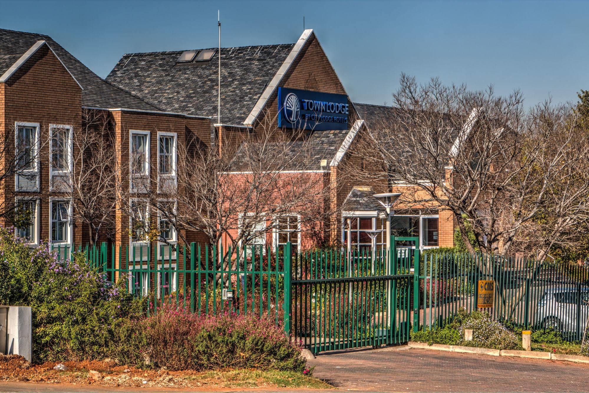 קמפטון פארק Town Lodge Johannesburg Airport מראה חיצוני תמונה